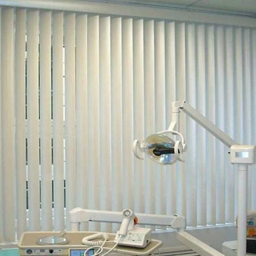 Установка вертикальных жалюзи в стоматологическом кабинете в Донецке